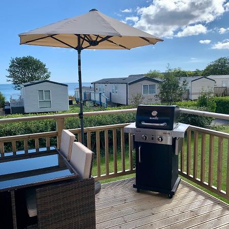 Lydstep Beach Bayview 3-Bedroom Holiday Home Тенби Экстерьер фото