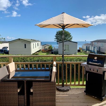 Lydstep Beach Bayview 3-Bedroom Holiday Home Тенби Экстерьер фото