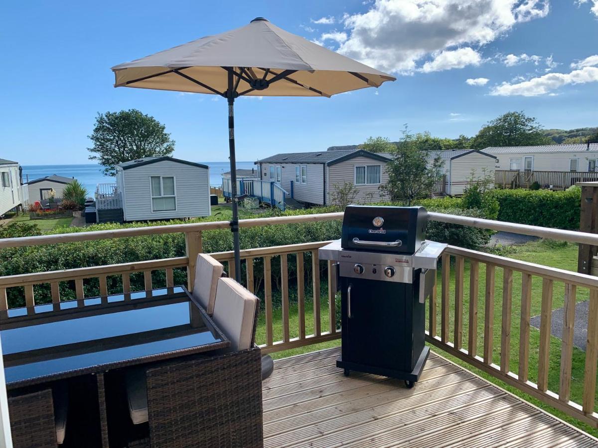 Lydstep Beach Bayview 3-Bedroom Holiday Home Тенби Экстерьер фото