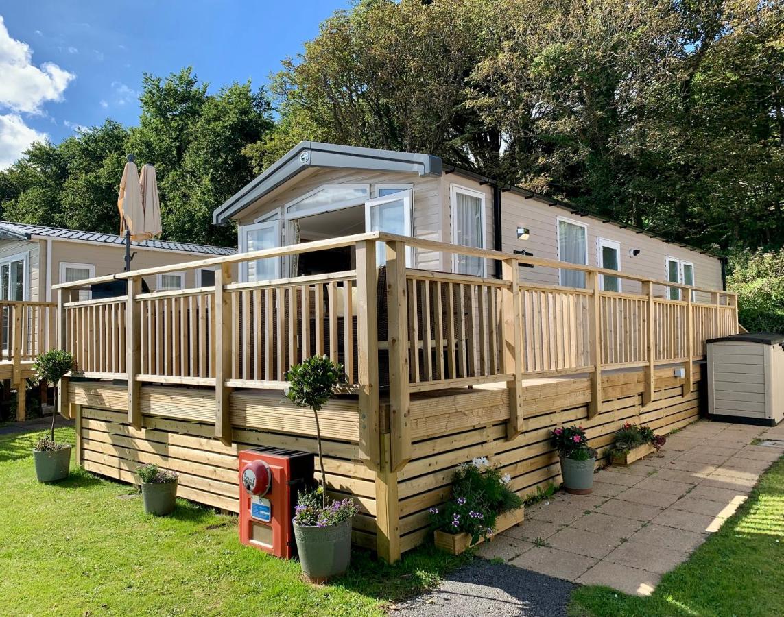 Lydstep Beach Bayview 3-Bedroom Holiday Home Тенби Экстерьер фото