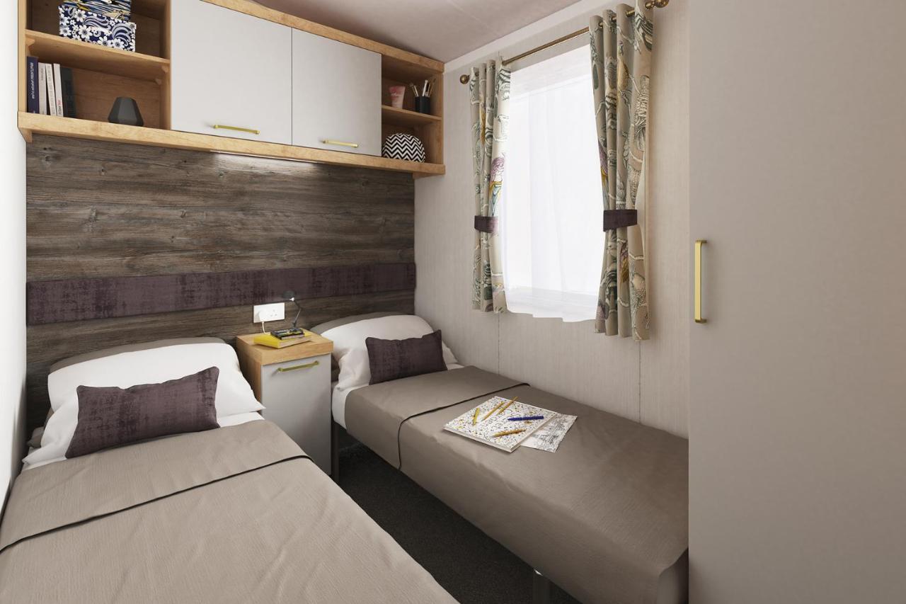 Lydstep Beach Bayview 3-Bedroom Holiday Home Тенби Экстерьер фото