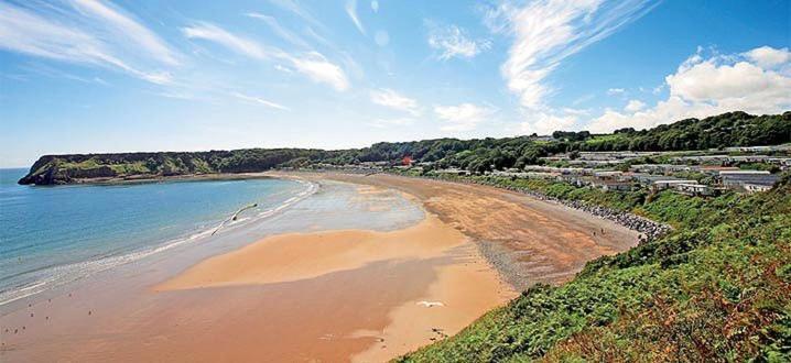 Lydstep Beach Bayview 3-Bedroom Holiday Home Тенби Экстерьер фото